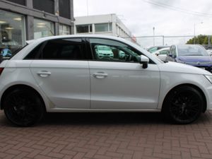 AUDI A1 1.0 TFSI SPORT PLUS 5DR HATCHBACK AUTOMATI - Image 3