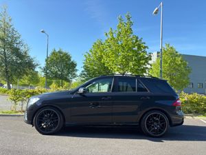 Mercedes-Benz M-Class ML250 AMG AUTO *SHADOW EDITI - Image 2