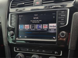 Volkswagen Golf 1.4 TSI HIGHLINE  -REVERSE CAMERA - Image 4
