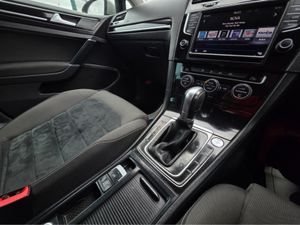 Volkswagen Golf 1.4 TSI HIGHLINE  -REVERSE CAMERA - Image 4