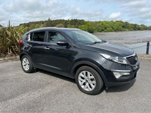Kia Sportage 1.7 Diesel PLATINUM SE 4DR - Image 2