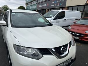 Nissan X-Trail Automatic///only 105000KLMS///PETR - Image 2