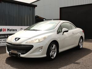 308 coupe 2010 white - Image 2