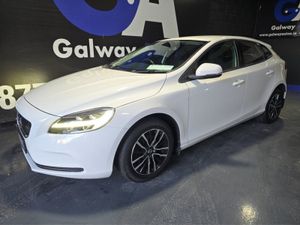Volvo V40 2.0 D Momentum Nav-fully Serviced - Image 2