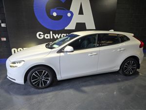 Volvo V40 2.0 D Momentum Nav-fully Serviced - Image 4