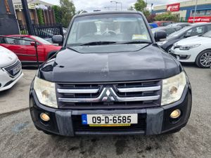 Mitsubishi Pajero 2009 - Image 2