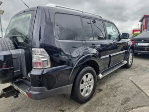 Mitsubishi Pajero 2009 - Image 4