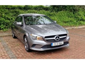 Mercedes-Benz CLA Class 180 Urban Auto 4DR - Image 3