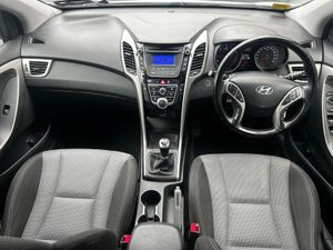 2015 HYUNDAI i30 1.6d PREMIUM LOW KMS - Image 2