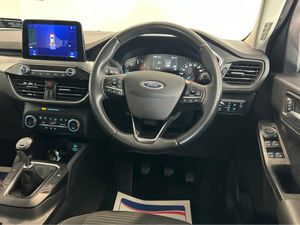 Ford Kuga TITANIUM 5DR 1.5 TD 120 S6.2 M6 F - Image 4