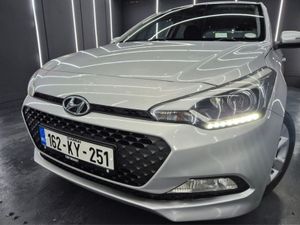 Hyundai i20 Deluxe 5DR - Image 2