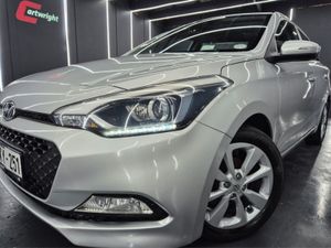 Hyundai i20 Deluxe 5DR - Image 4