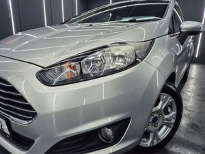 Ford Fiesta Zetec 1.5d 75ps 4DR - Image 2
