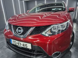 Nissan QASHQAI 1.5 SV Premium  17 4DR - Image 2