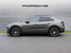 Porsche Macan 4 Electric - Image 4