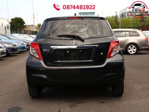 Toyota vitz 2013 black 0.99 L - Image 2
