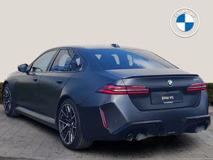 BMW M5 Saloon - Image 2