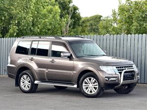 Mitsubishi Pajero 2018 Mitsubishi Pajero 3.2 LWB N - Image 4