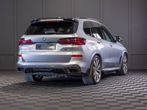 2024 BMW X5 X-Drive 50e M-Sport - Image 3