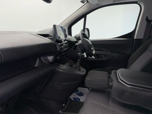 Peugeot Partner 1.5hdi PRO Plus  EX Vat   110 P/W - Image 4
