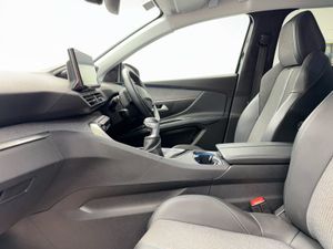 Peugeot 5008 1.5hdi Allure  low Mileage   125 P/W - Image 4