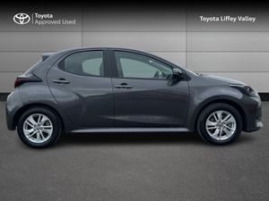 Toyota Yaris YARIS LUNA HYBRID - Image 3