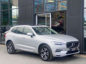Volvo XC60 T6 Recharge Inscription Expression - Image 3