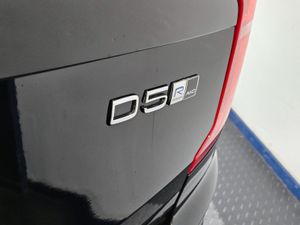 16 VOLVO  XC90 D5 AWD R-DESIGN 225 BHP - Image 4