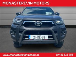 Toyota HiLux 2.8 Invincible Auto 4DR A - SAT NAV - Image 4