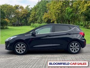 Ford Fiesta .1 Zetec 85ps 5DR // Low Mileage  New - Image 4