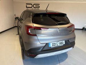 Renault Captur Limited Edition Special TCE 90 - Image 3