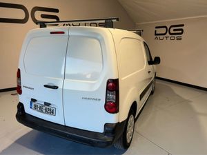 Peugeot Partner Professional L1 Blue HDI - 3 Seat - Image 3