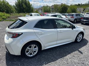 Toyota Corolla 1.8 Sport Petrol Hybrid Automatic - Image 4