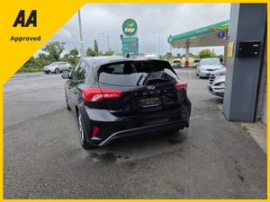 Ford Focus St-line 1.0 Ecoboost 125 125PS 4DR - Image 2