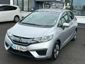 2015 Honda Fit 1.5 Hybrid auto Low Miles 44K - Image 4
