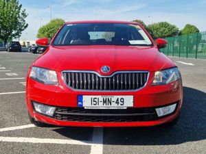 Skoda Octavia Elegance  1.2tsi  105HP  Low Mileag - Image 4