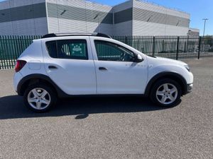 Dacia Sandero 1.5 Dci  Stepway  Signature Model - Image 4