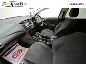 Ford Focus 1.5 Ecoboost Zetec - Image 4