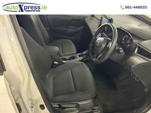 Toyota Corolla Touring Hybrid 1.8 Automatic  Reve - Image 2
