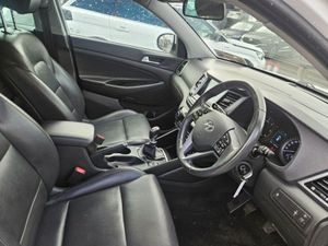 Hyundai Tucson Executive 5DR - Image 3