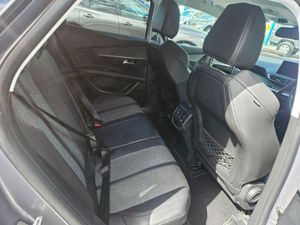 Peugeot 3008 Allure 1.2 130 4DR Auto - Image 3