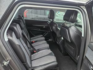 Peugeot 5008 Allure 1.6 Blue HDI 120 4DR - Image 3