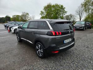 Peugeot 5008 Allure 1.6 Blue HDI 120 4DR - Image 4