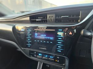 Toyota Auris 1.33 Petrol - Image 4
