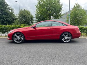 Mercedes-Benz E-Class E220 CDI BLUE EFFICIENCY AUT - Image 2
