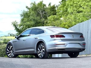 Volkswagen Arteon 2019 Volkswagen Arteon R-Line LO - Image 2