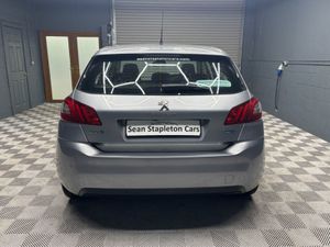 Peugeot 308 B6 Allure 1.6 Blue HDI 100 4DR - Image 3