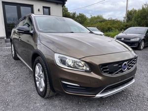 Volvo V60 2.0 D4 Cross Country SE Luxury Diesel 1 - Image 4