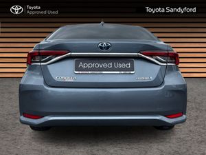 Toyota Corolla LUNA SPORT SALOON // HEATED SEATS / - Image 4