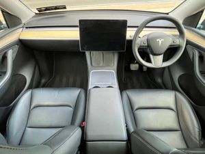 Tesla Model Y RWD - Image 2